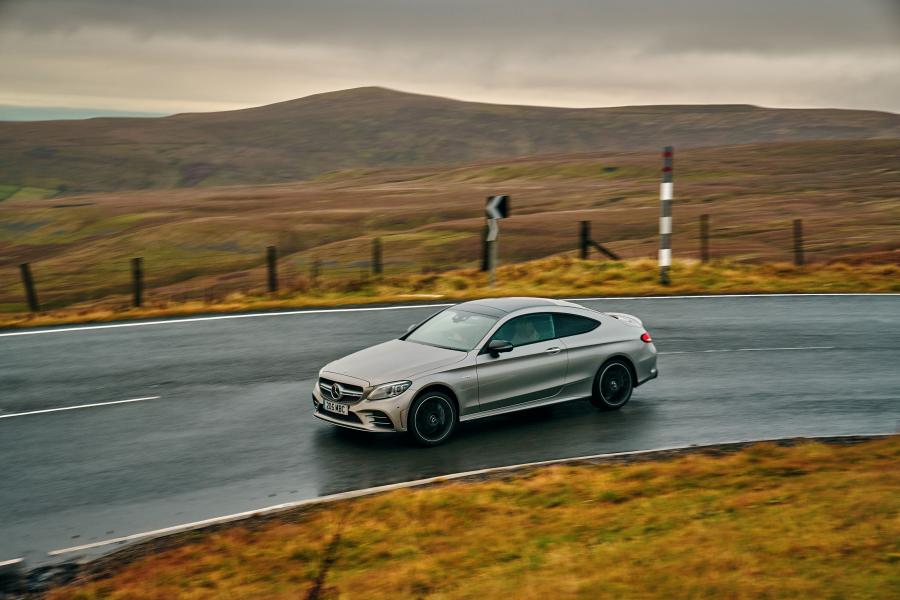  Mercedes-AMG C43 4Matic Coupe (C205) 2018 года  (UK) (фото 3 из 40)